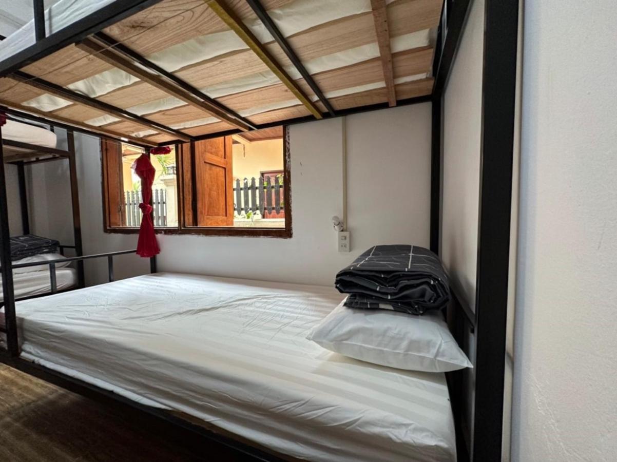 Aurora Backpackers Hostel Luang Prabang Exterior foto