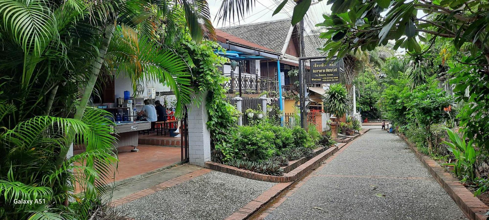 Aurora Backpackers Hostel Luang Prabang Exterior foto