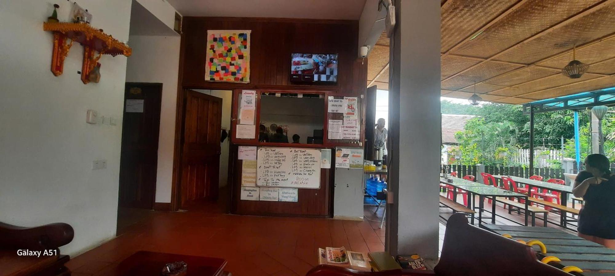 Aurora Backpackers Hostel Luang Prabang Exterior foto